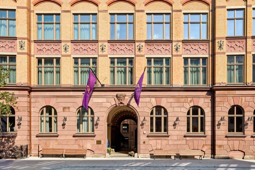 Entrance to Tortue Hotel Hamburg