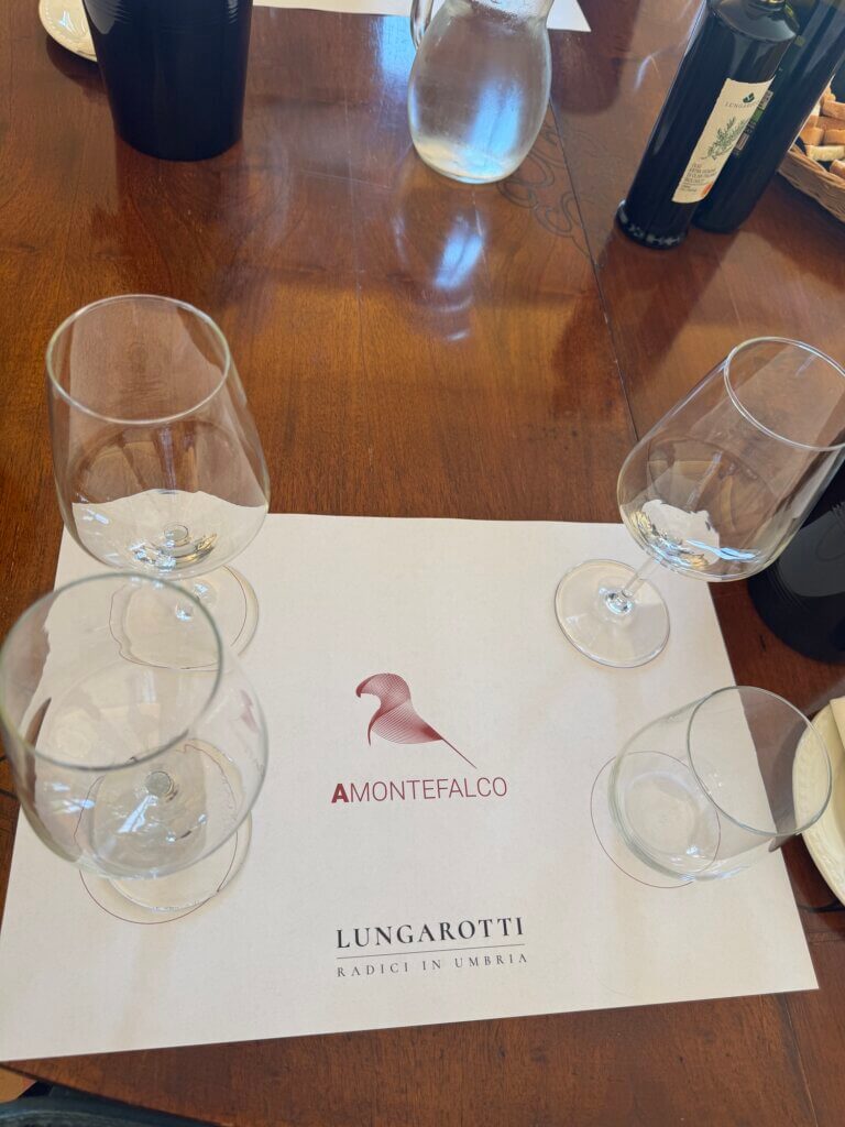 Lungarotti Place Settimg