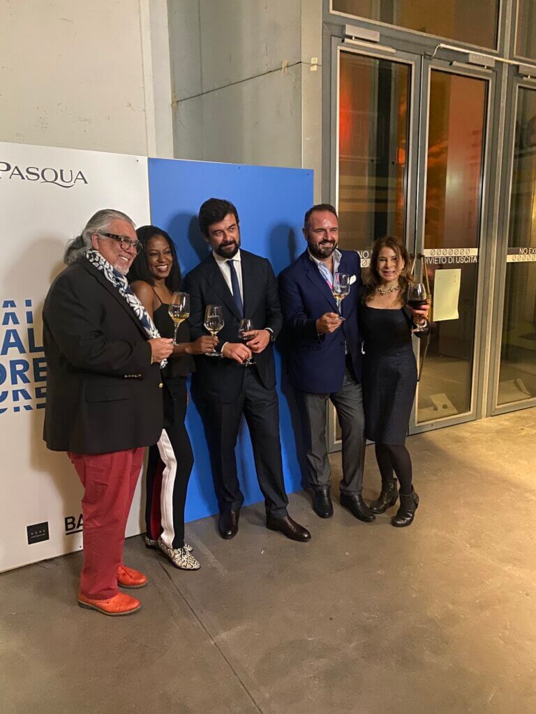 Lugana_group_photo_with_marisa_dvari_dipset